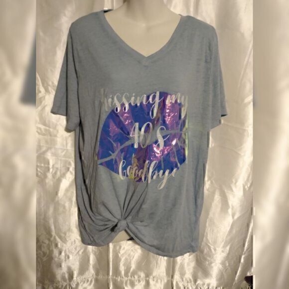 Cato Tops - Kissing my 40s Goodbye V-Neck Baby Blue Screen Print Foil Lip T-shirt XL